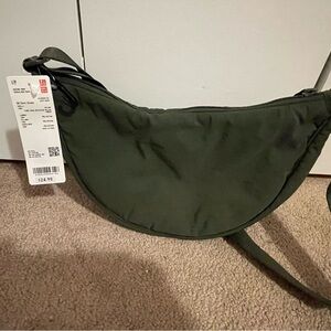 Uniqlo Men's Dark Green Belt Bag